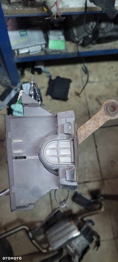 WYBIERAK LEWAREK AUTOMAT MERCEDES W124 - 2