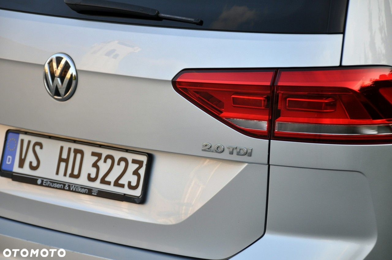 Volkswagen Touran - 16