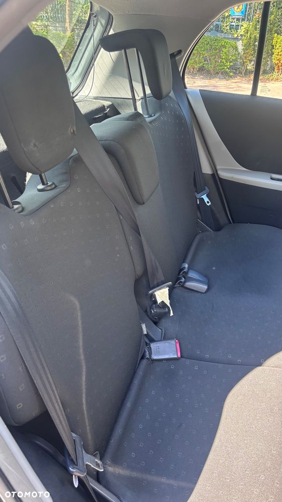 Toyota Yaris 1.0 Luna - 10