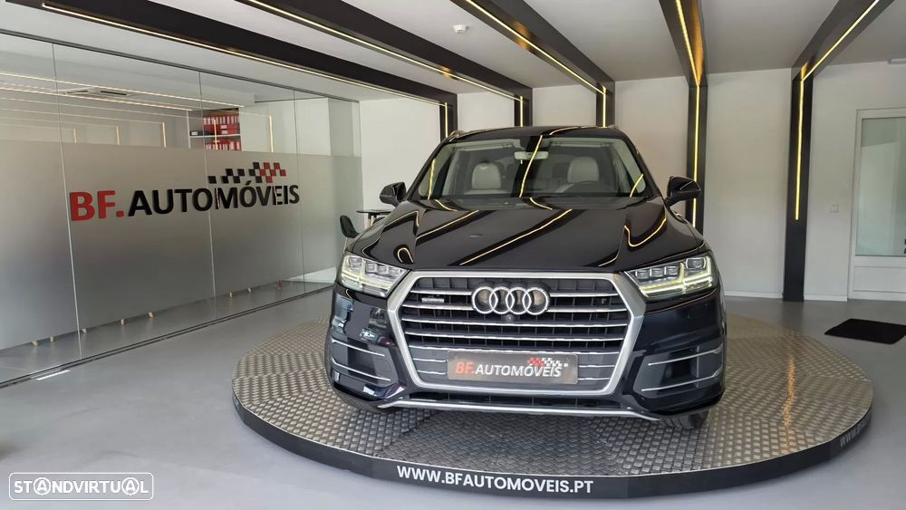 Audi Q7 3.0 TDI quattro S-line Tiptronic 7L - 12