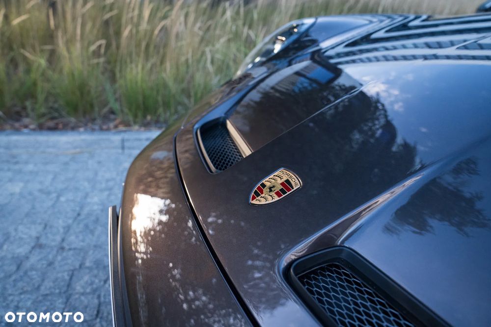 Porsche 911 GT3 Touring PDK - 31