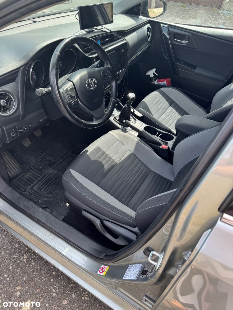 Toyota Auris 1.6 D-4D Premium - 21