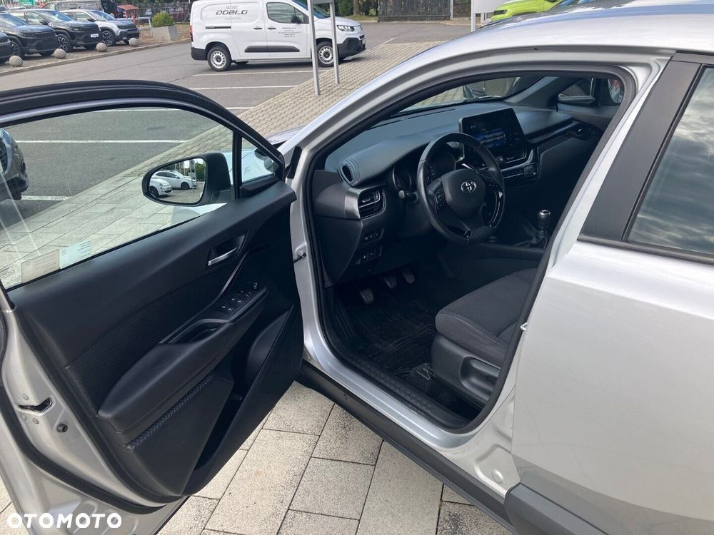 Toyota C-HR 1.2 T Dynamic - 23