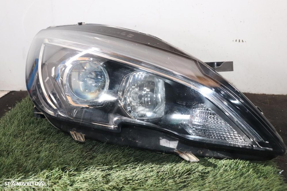 FAROL DIREITO PEUGEOT 308 - 1
