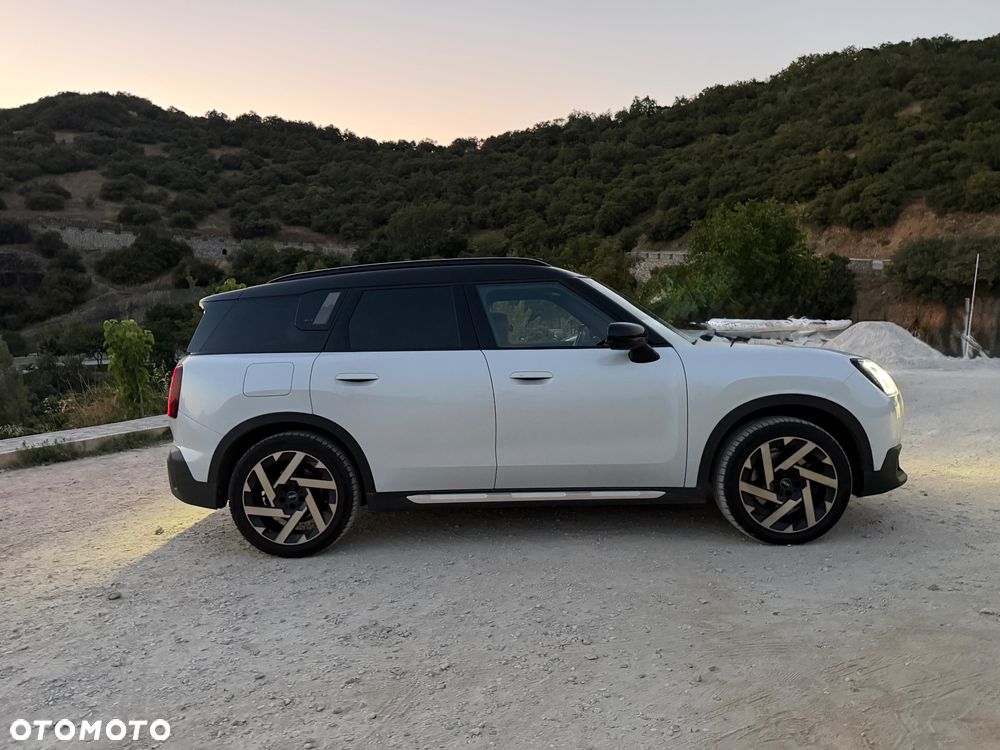 MINI Countryman S ALL4 Favoured Trim - 4