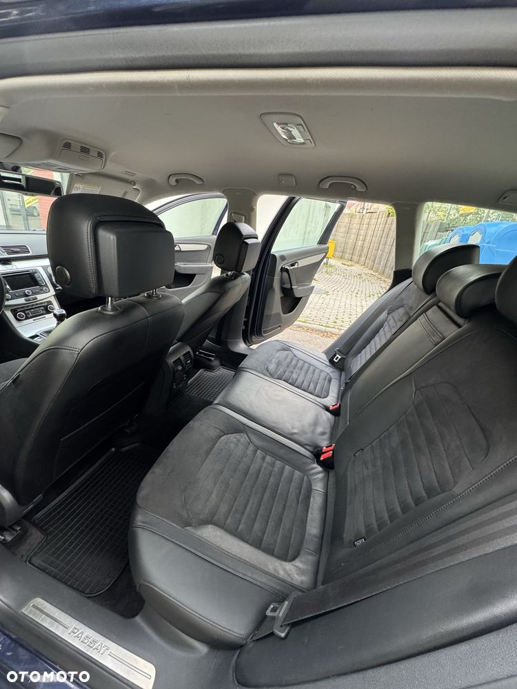 Volkswagen Passat - 8