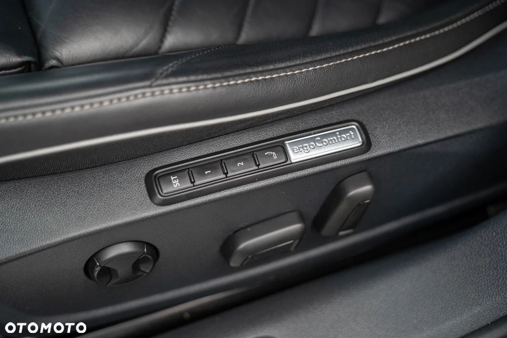 Volkswagen Arteon 2.0 TSI DSG R-Line Edition - 29