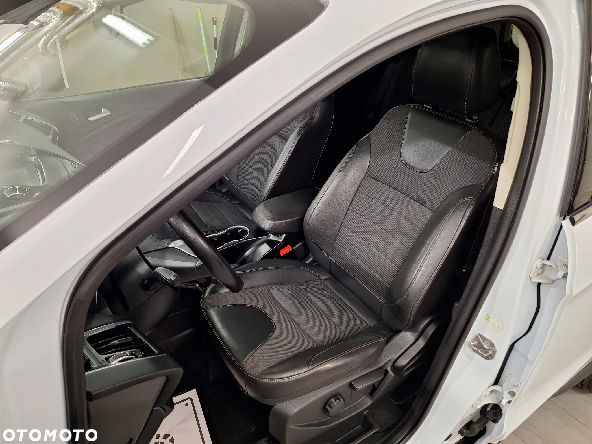 Ford Kuga 2.0 TDCi 4WD Titanium - 20