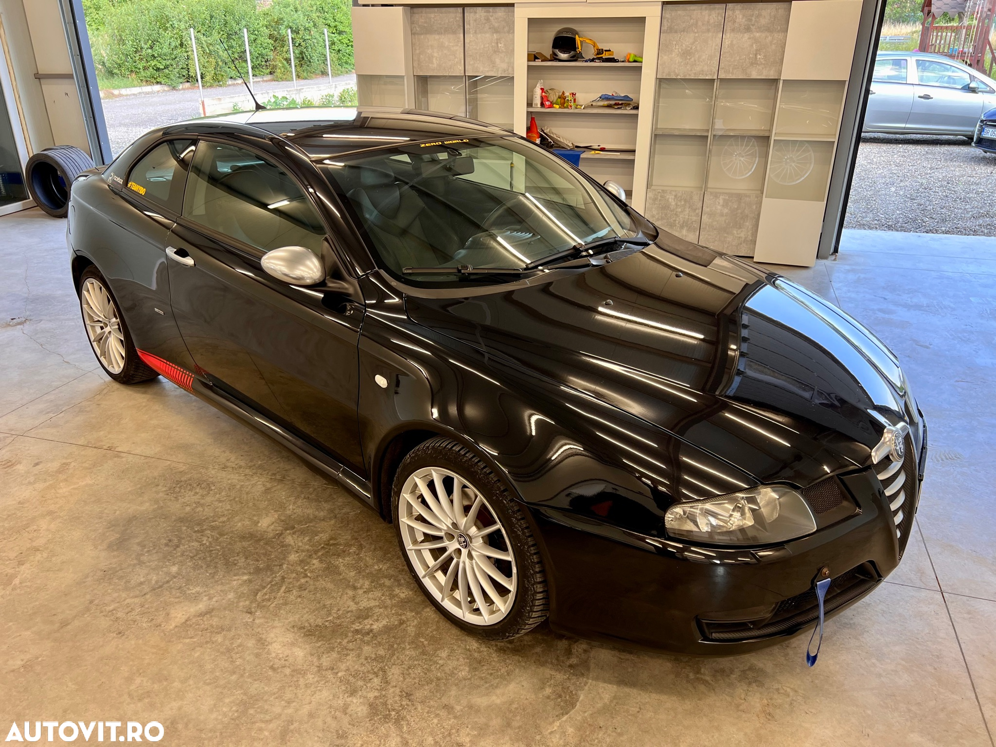 Alfa Romeo GT 1.9 Multijet Distinctive - 8