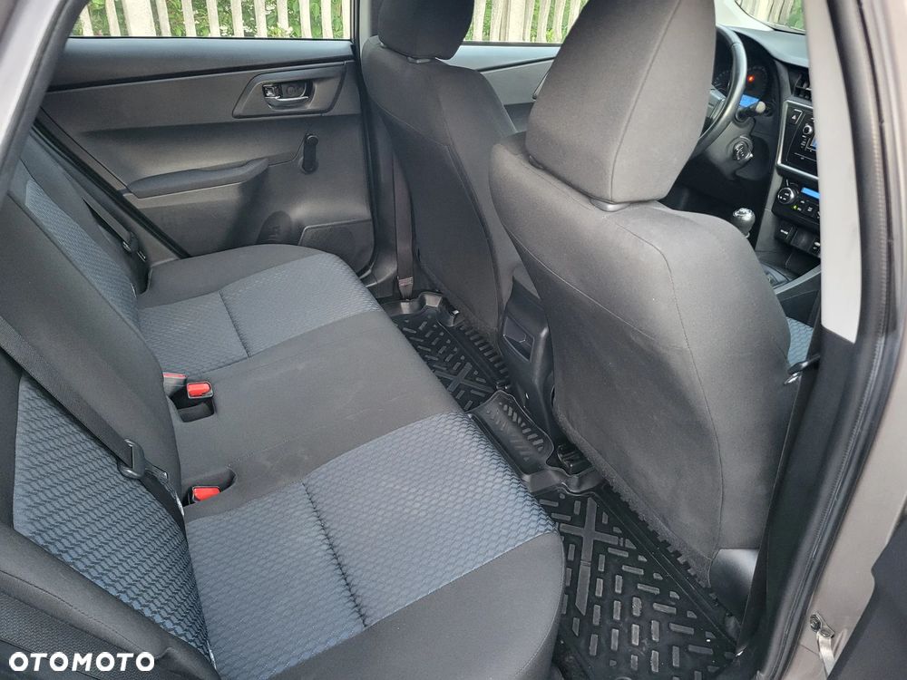 Toyota Auris 1.33 VVT-i Classic - 26
