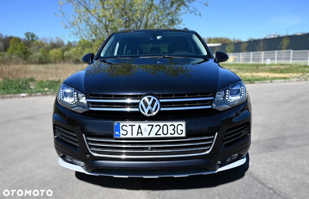 Volkswagen Touareg - 1