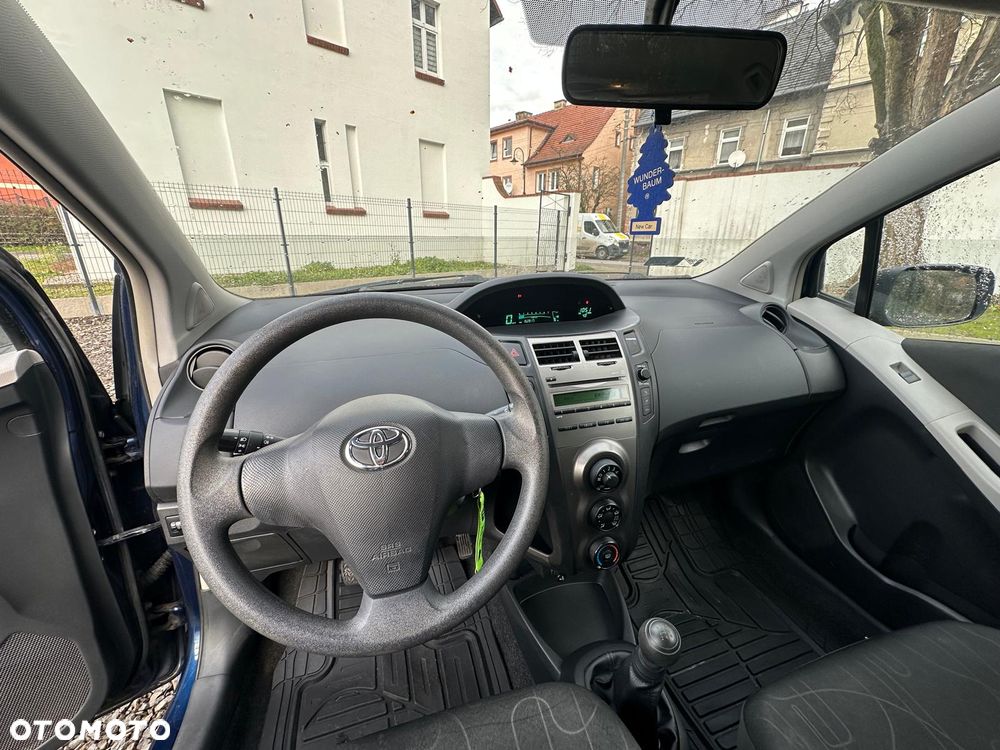 Toyota Yaris 1.0 Entry - 6