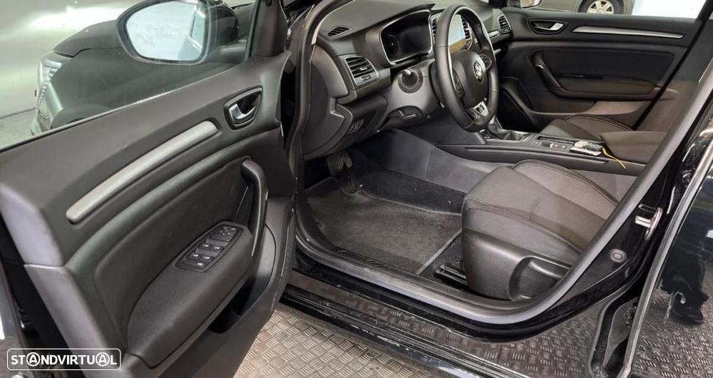 Renault Mégane Sport Tourer 1.5 Blue dCi Equilibre EDC - 3