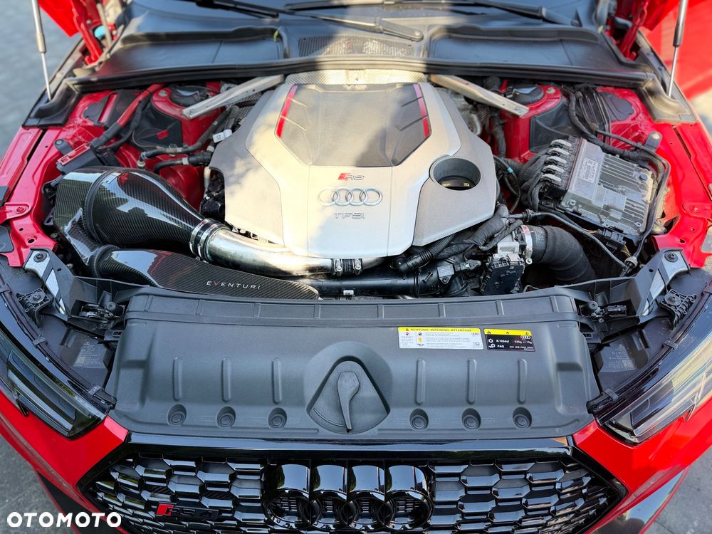 Audi RS4 Avant - 17