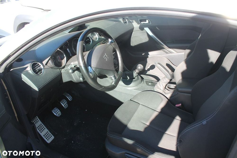 Peugeot RCZ - 5