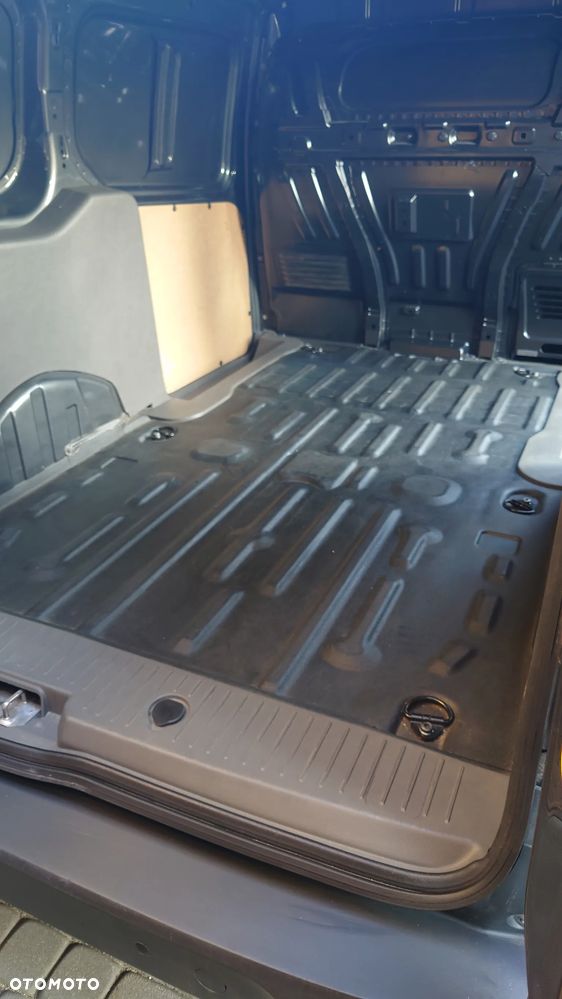 Ford Transit Connect - 12