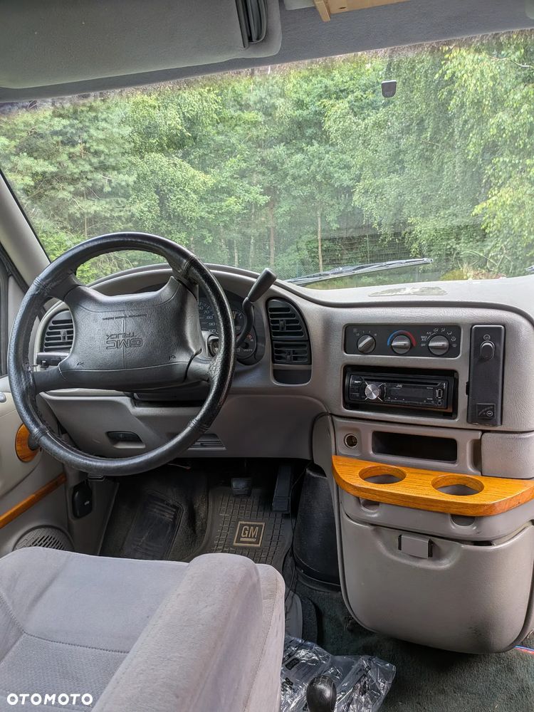 GMC Safari - 8