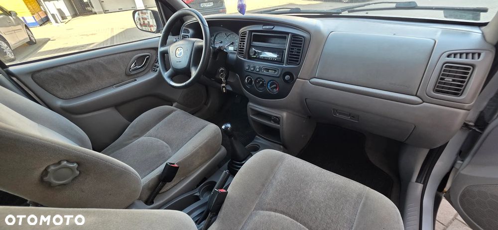 Mazda Tribute 2.3 Comfort - 8