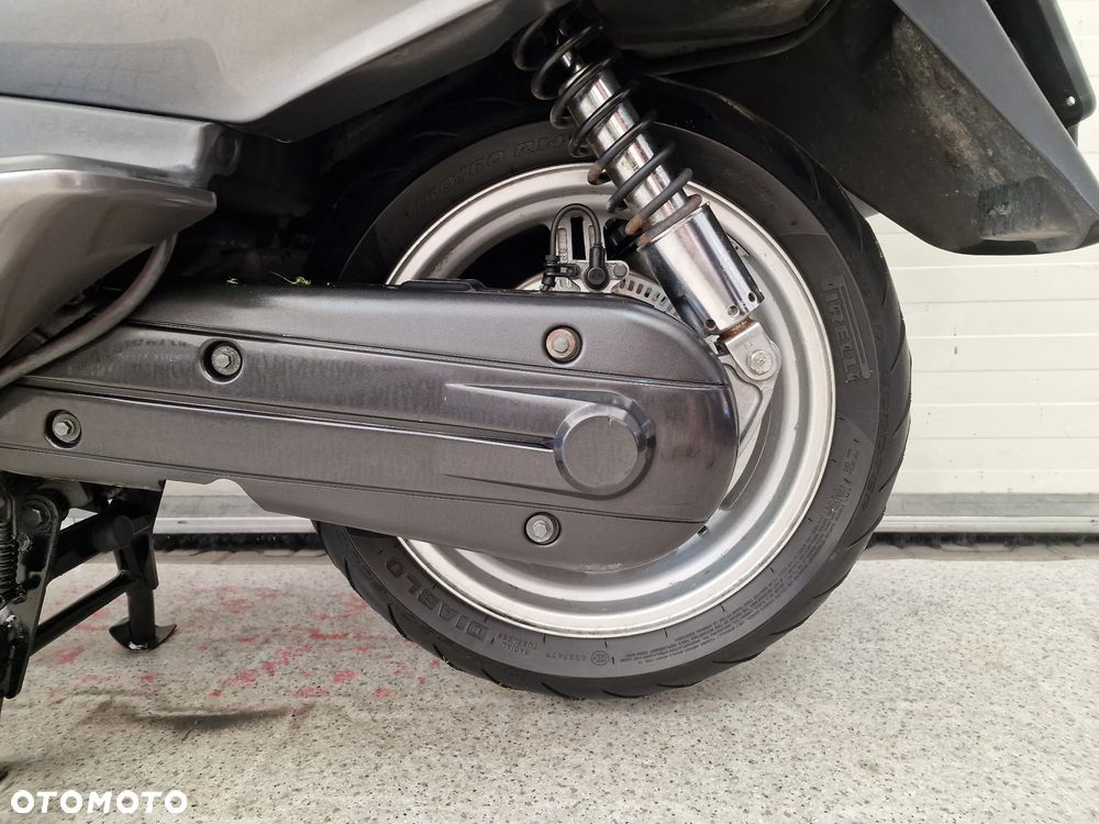 Suzuki Burgman - 6