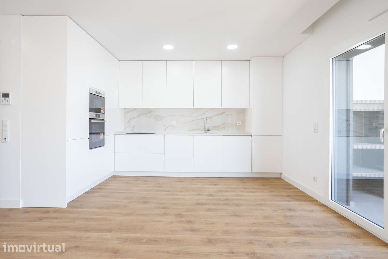 Apartamento T3 com Box | Santo António dos Cavaleiros - Grande imagem: 5/42