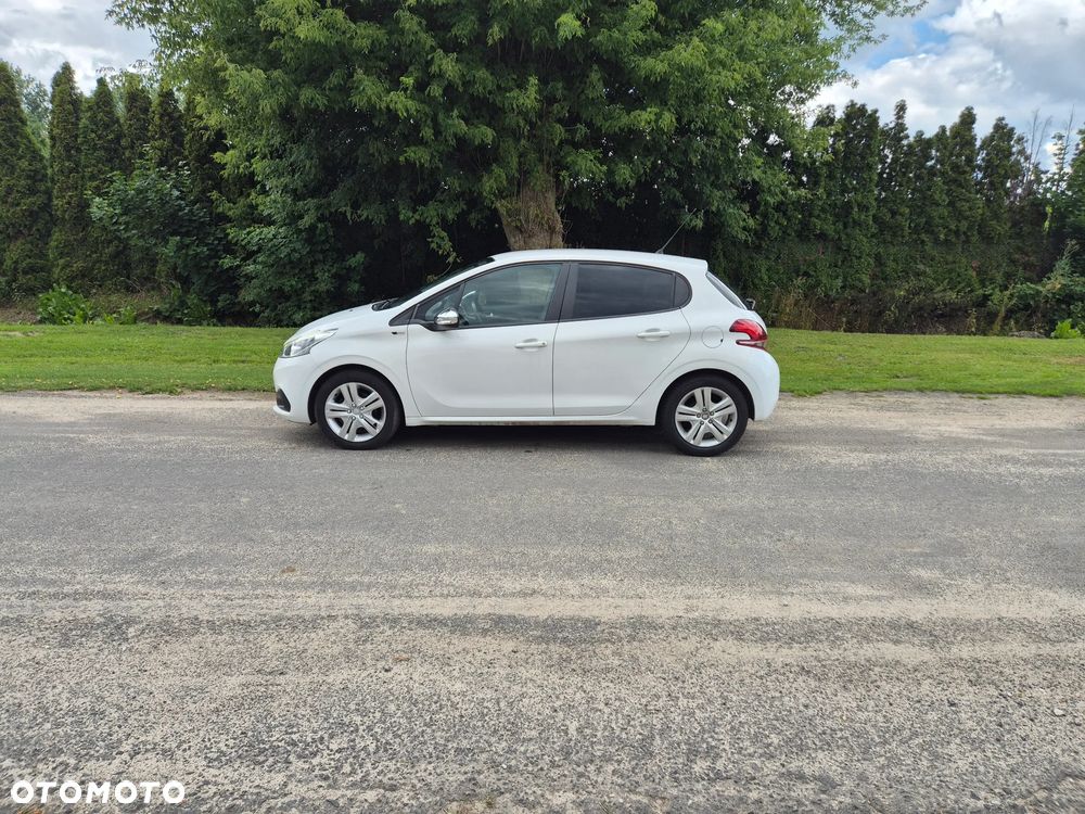 Peugeot 208 - 20