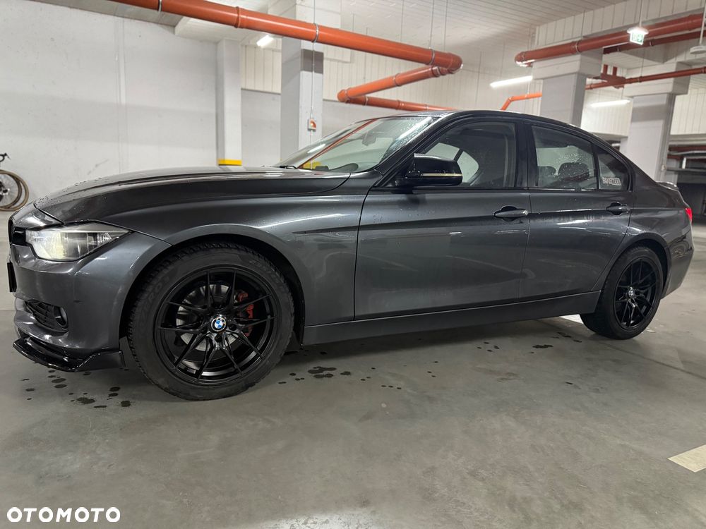 BMW Seria 3 318d DPF Edition Sport - 5
