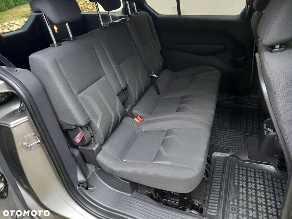 Ford Tourneo Connect Grand - 26