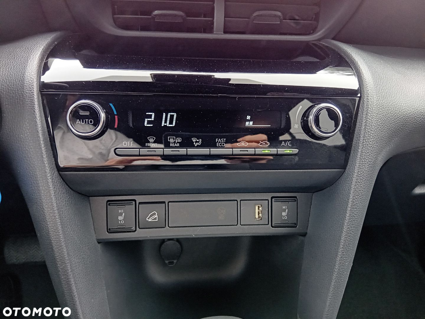 Toyota Yaris Cross - 19