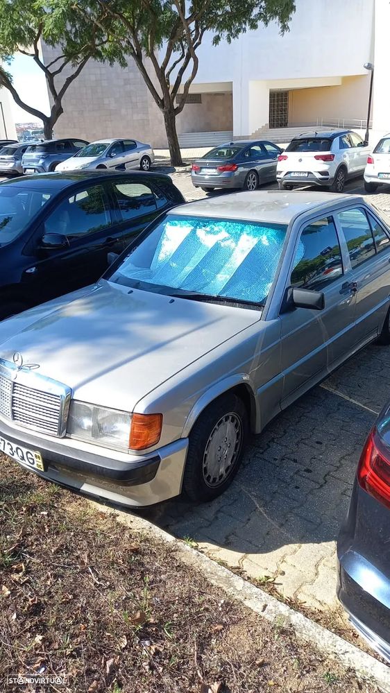 Mercedes-Benz 190 E 2.5-16 - 4