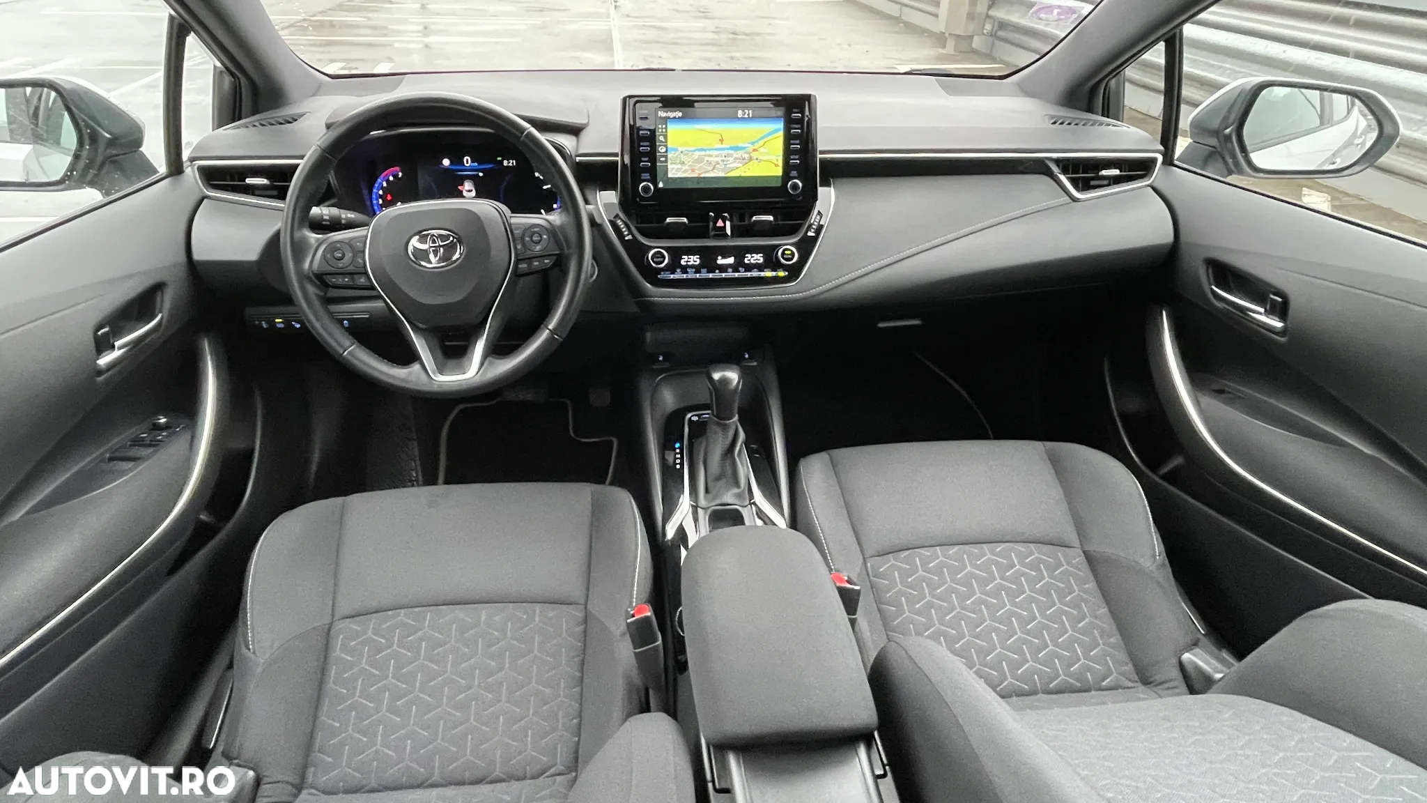 Toyota Corolla 1.8 Hybrid Comfort - 7