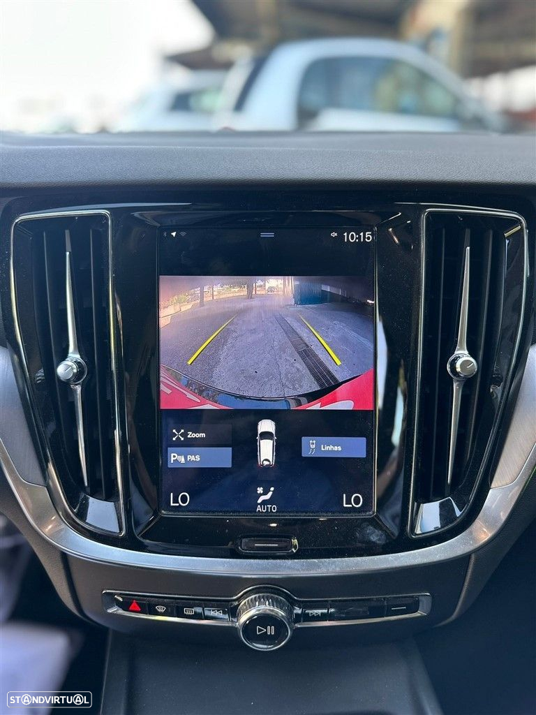 Volvo V60 2.0 D3 Momentum Geartronic - 11