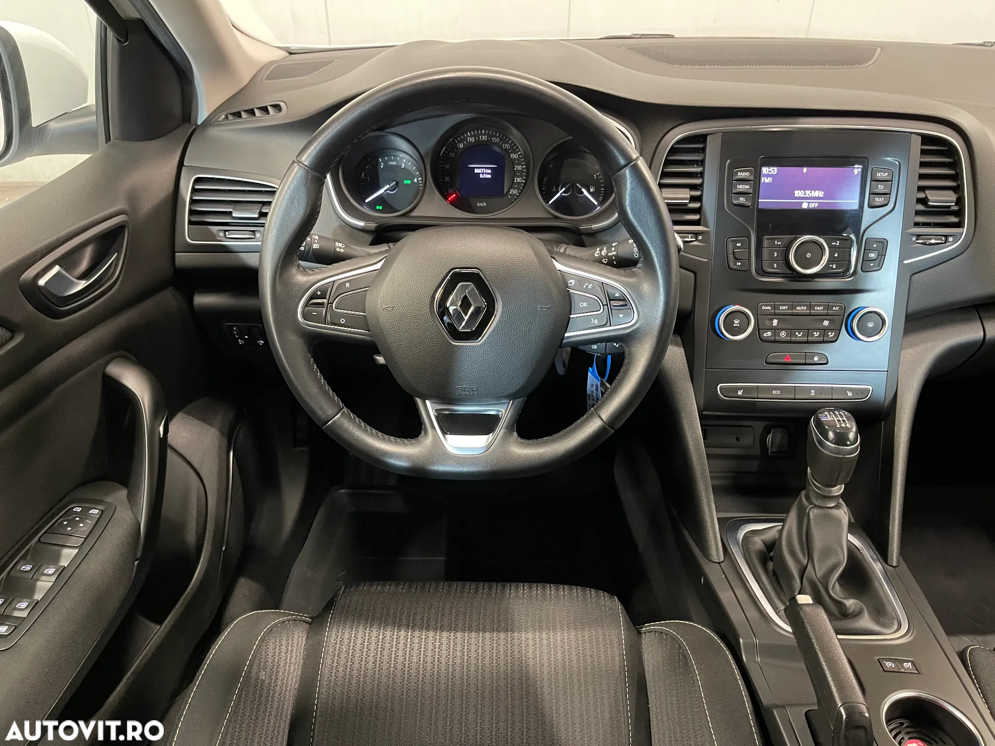 Renault Megane Blue dCi 116 Zen - 6