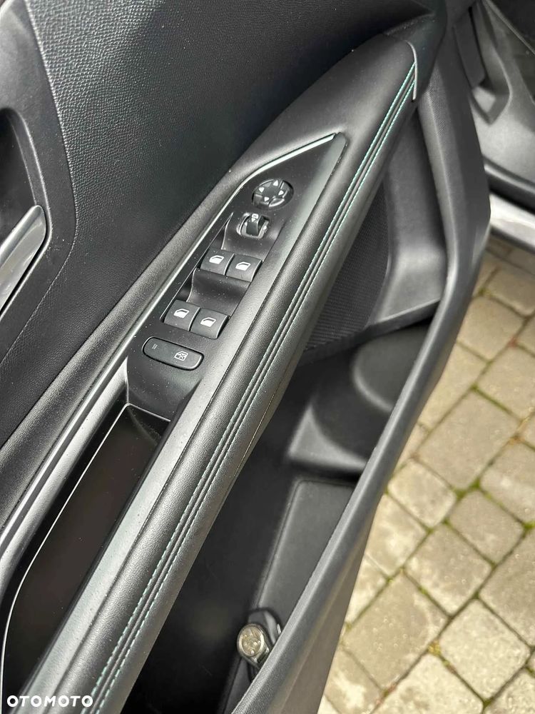 Peugeot 3008 BlueHDi 130 Stop & Start EAT8 Allure - 15