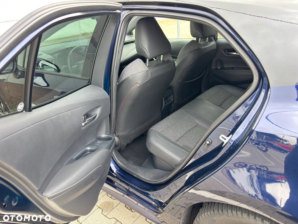 Toyota Corolla 1.8 Hybrid Executive - 28