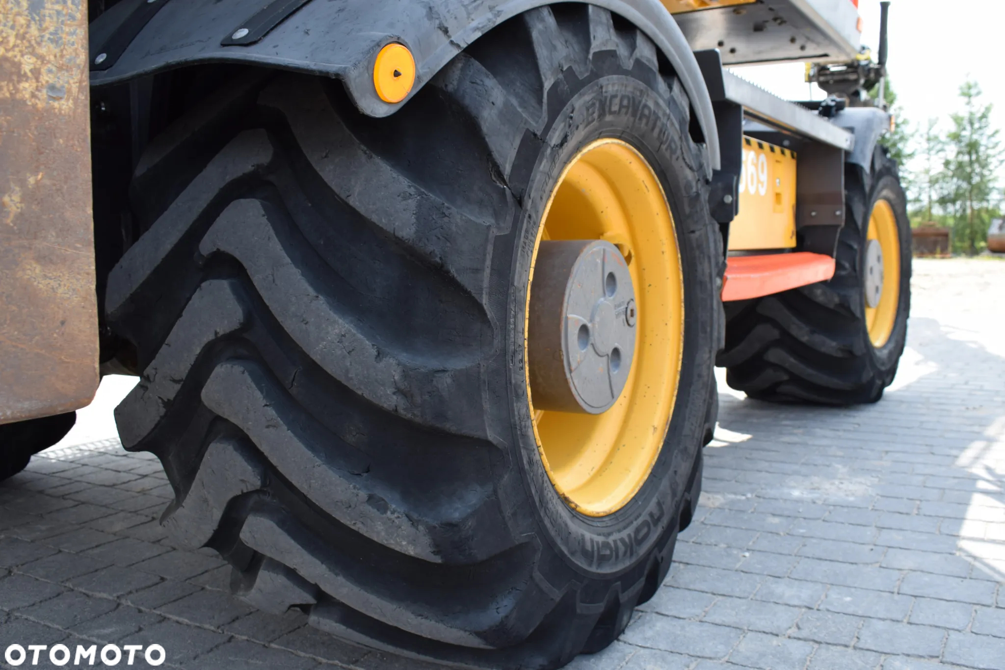 Koła R22.5 Nokian 600/50- 22.5 do koparki opony balony 24 płótna - 8