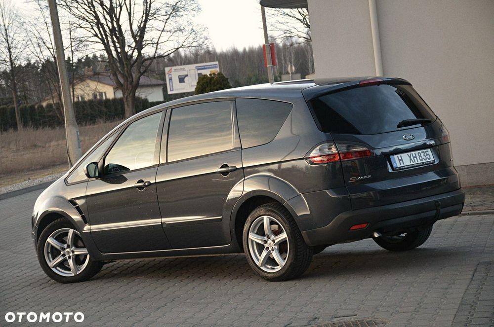 Ford S-Max - 13