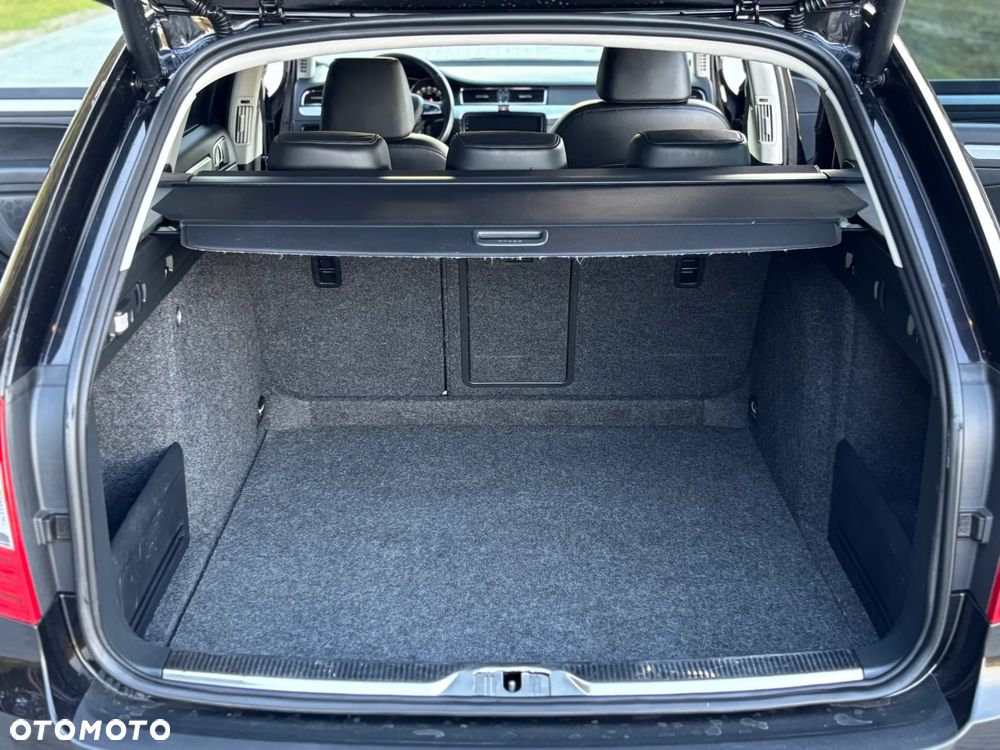 Skoda Superb 2.0 TDI Exclusive - 24