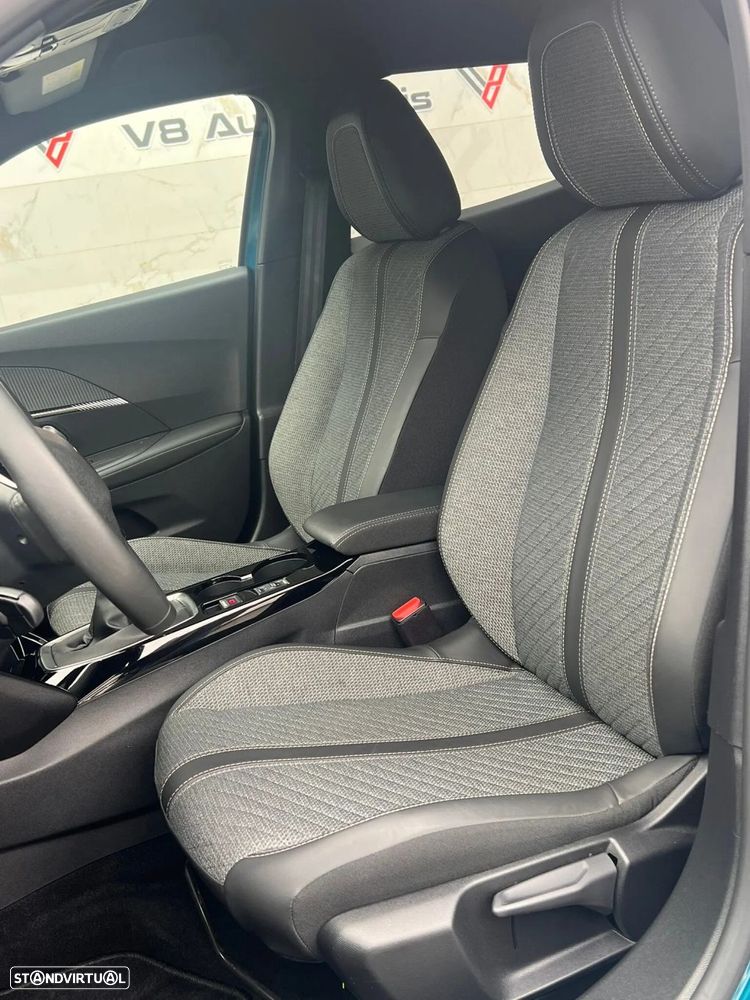 Peugeot 2008 1.2 PureTech Allure - 10