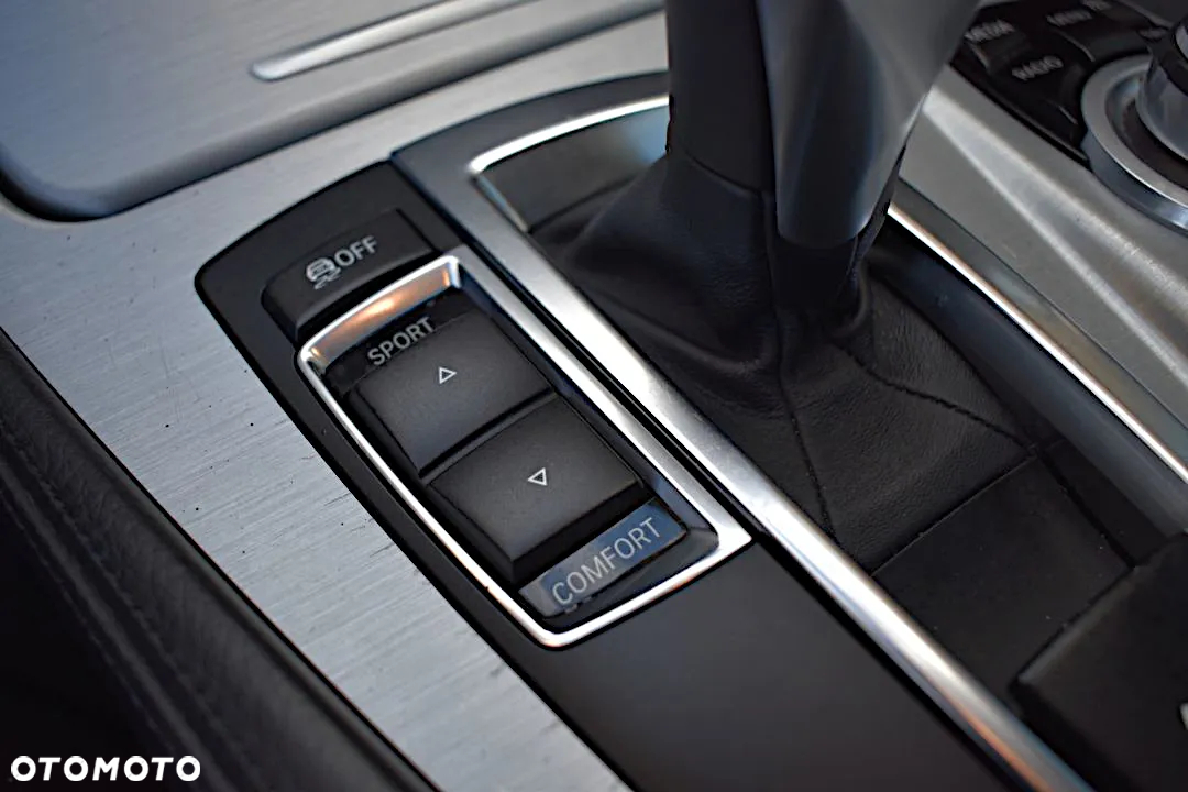 BMW Seria 5 520d Touring Sport-Aut - 30