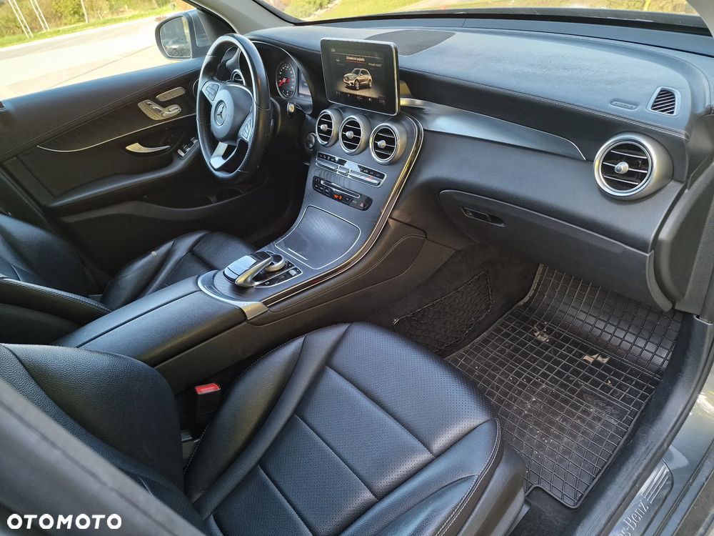 Mercedes-Benz GLC 300 4-Matic - 16