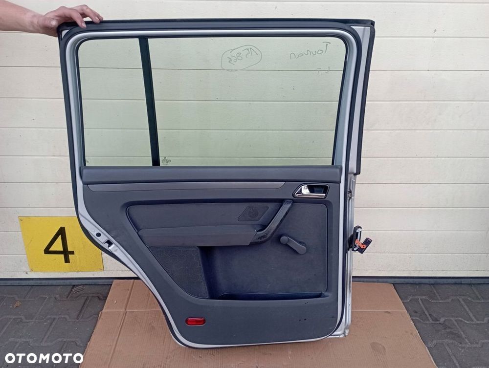 VW TOURAN I DRZWI TYŁ TYLNE LEWE - 3