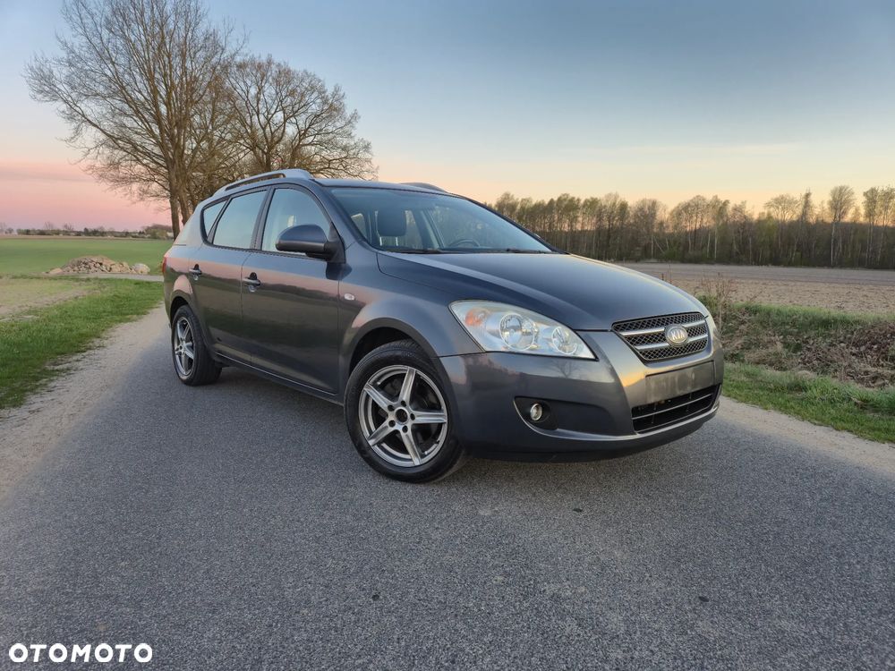 Kia Ceed - 1