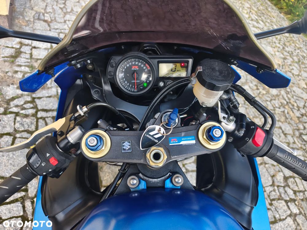 Suzuki GSX-R - 22