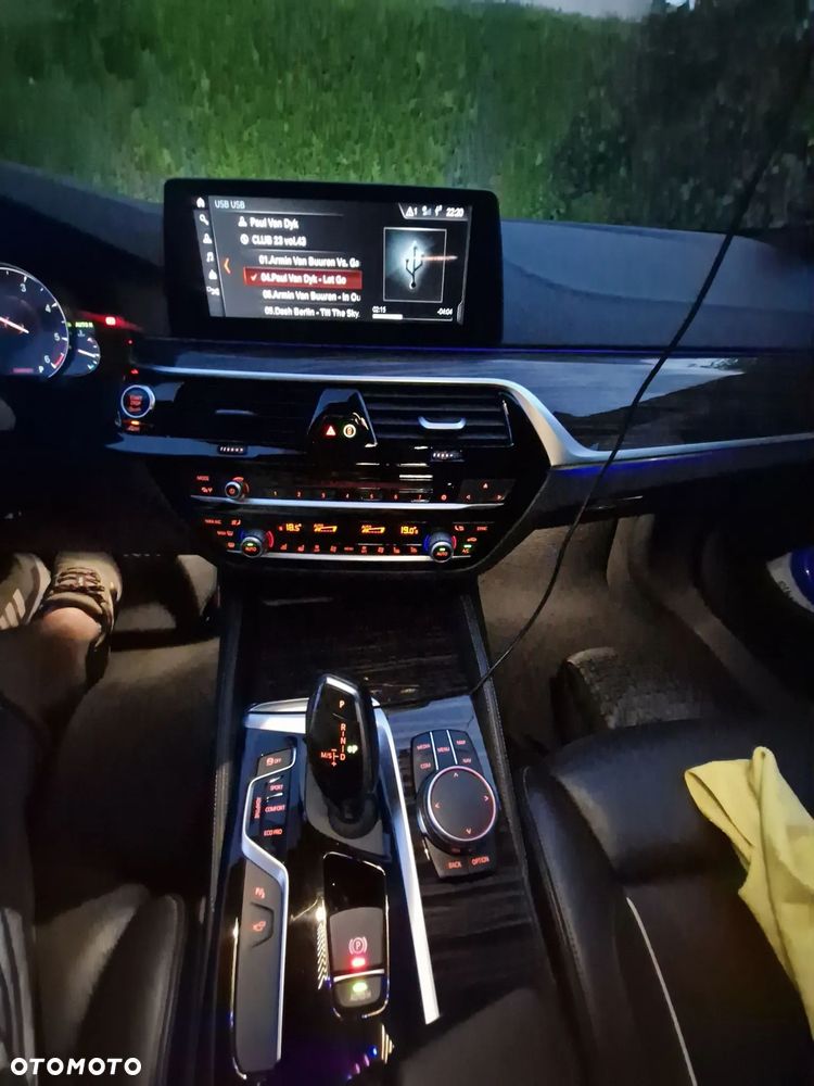 BMW Seria 5 530d Luxury Line - 10