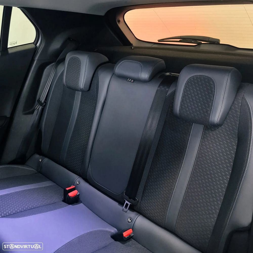 Peugeot 2008 1.5 BlueHDi Allure EAT8 - 10