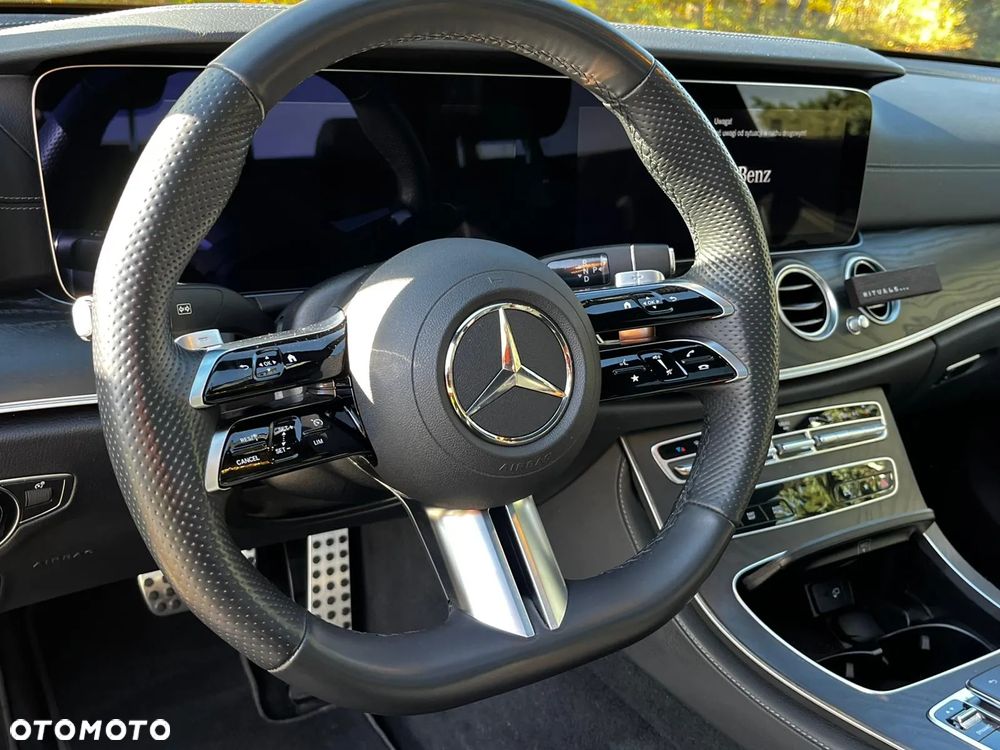 Mercedes-Benz Klasa E 300 de AMG - 8