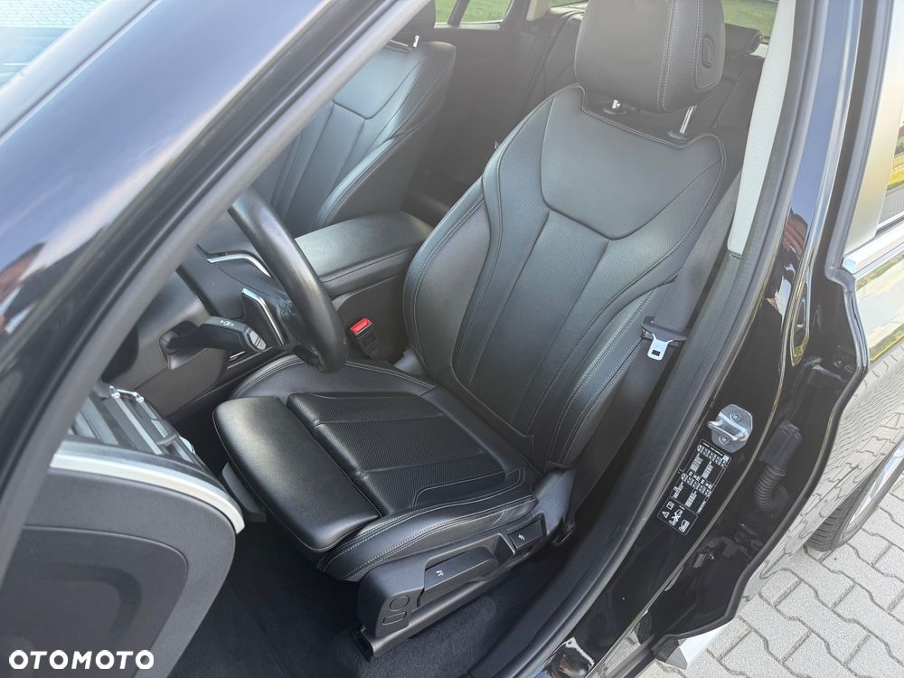 BMW X3 xDrive20d mHEV - 17