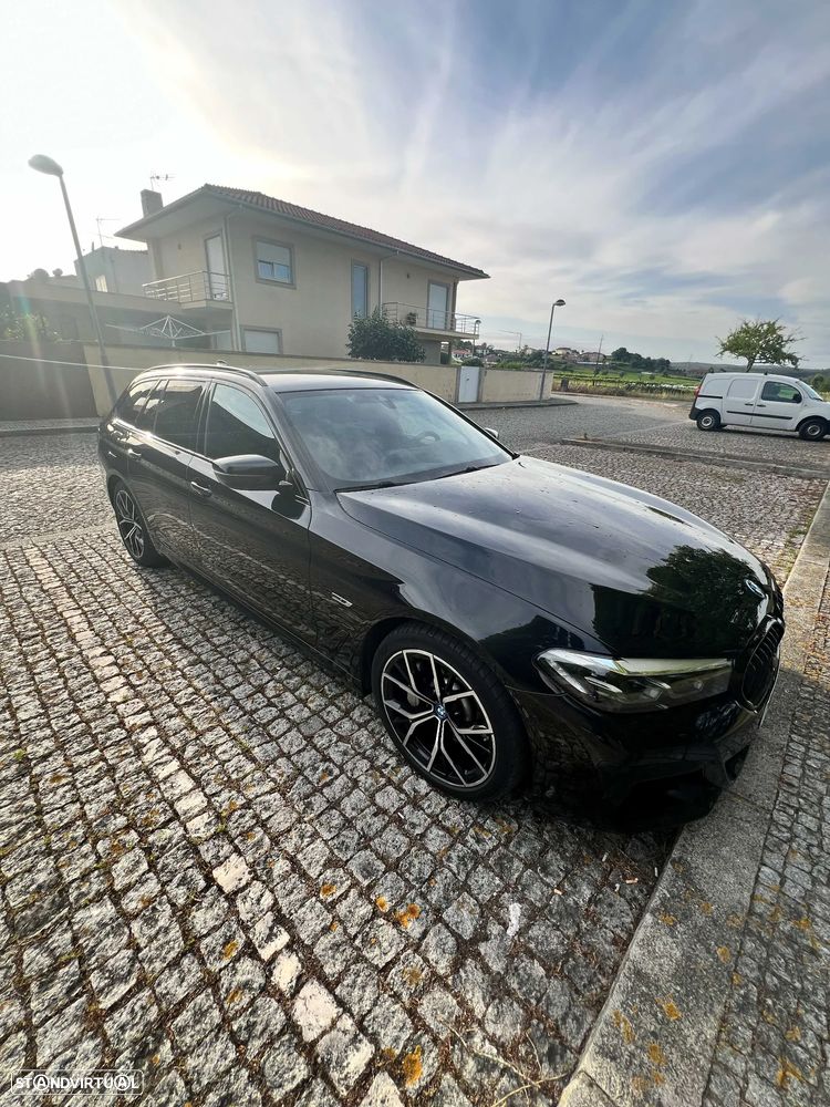 BMW 530 e Pack Desportivo M - 1
