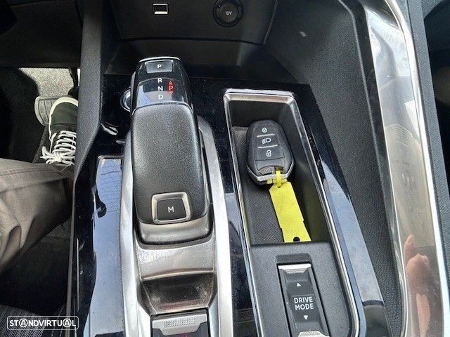 Peugeot 3008 1.5 BlueHDi Allure Pack EAT8 — fotografia 15