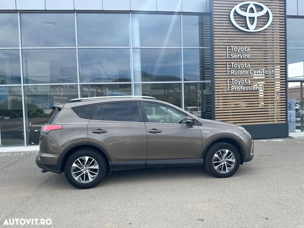 Toyota RAV4 - 7